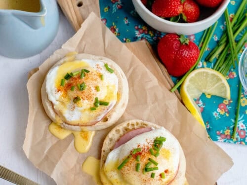 2 Easy Eggs Benedict ready to eat