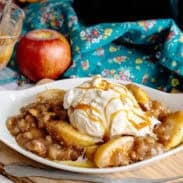 Slow Cooker Apple Crisp with ice cream