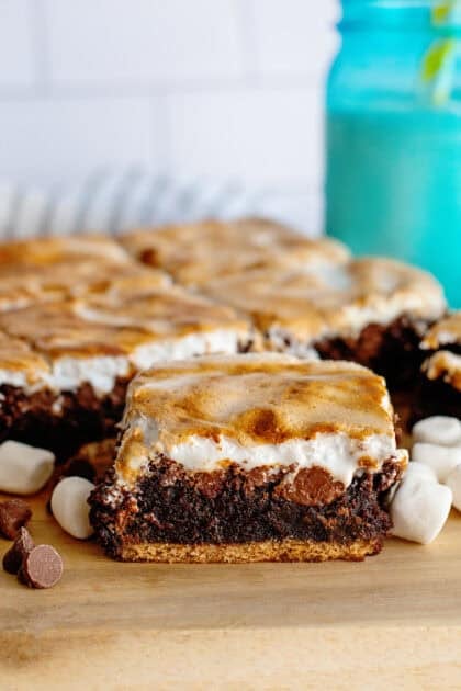 Front view of a s'mores brownie