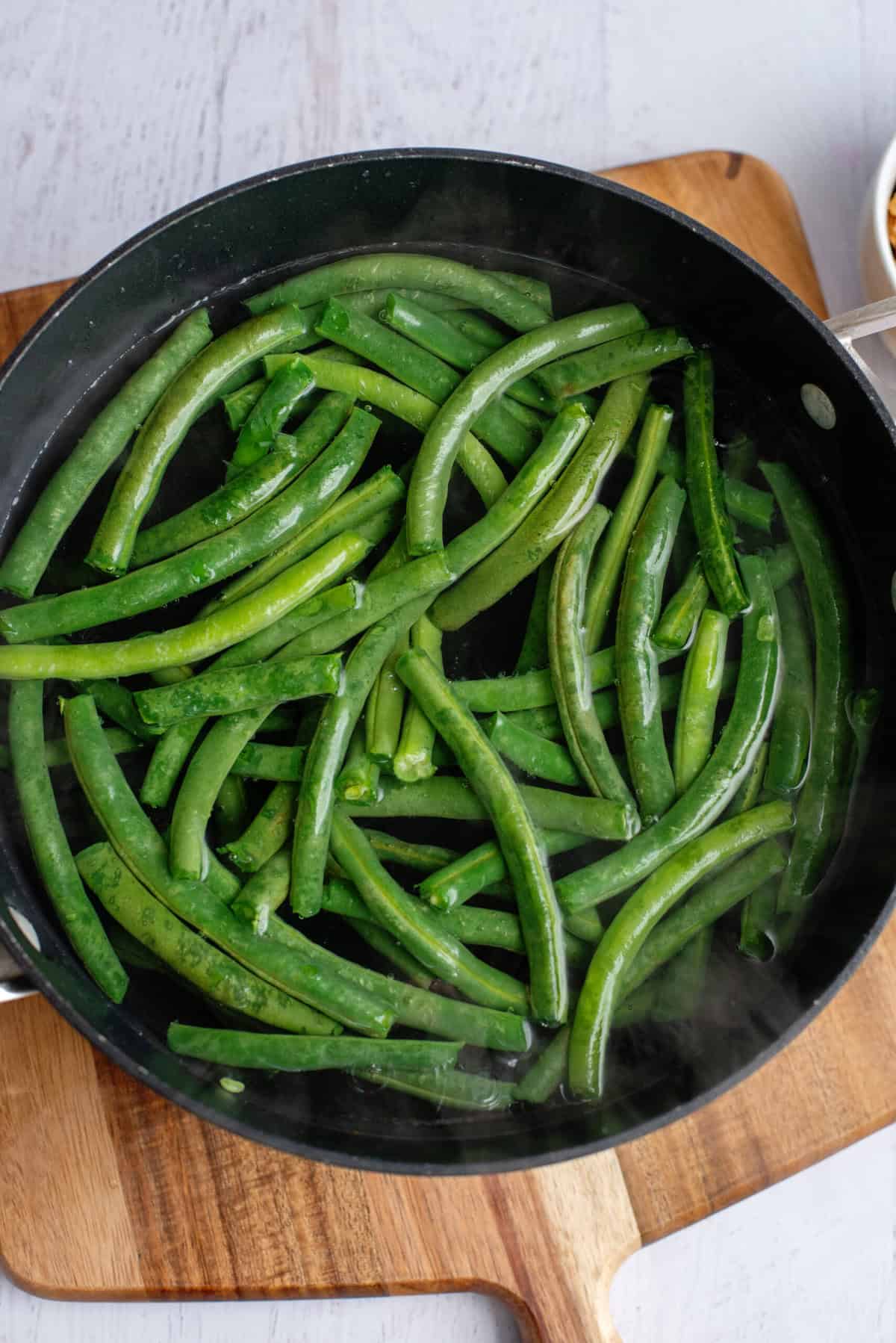 Green beans in a large pot