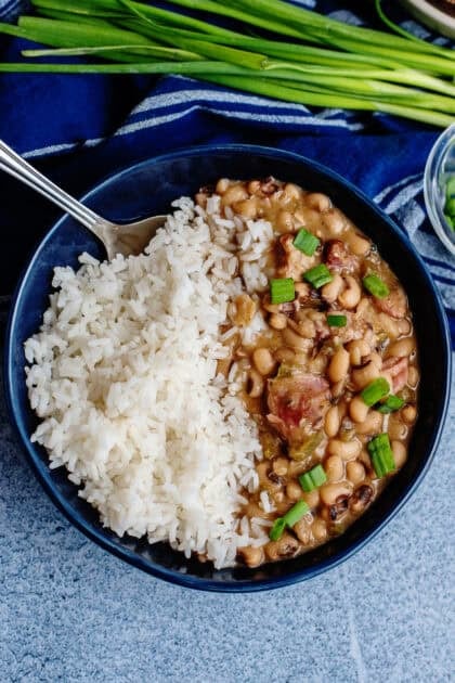 A bowl of white rice and Hoppin' John