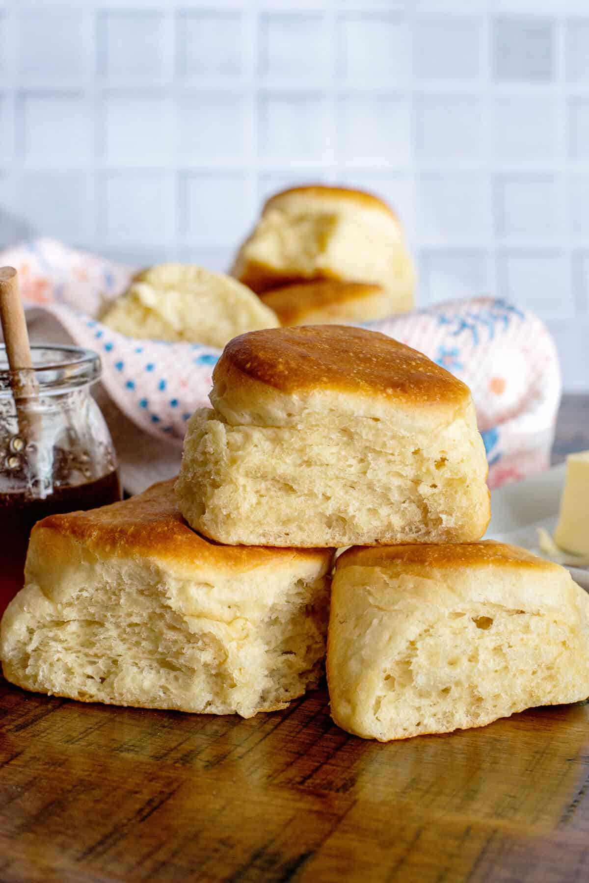Soft, Fluffy Homemade Dinner Rolls