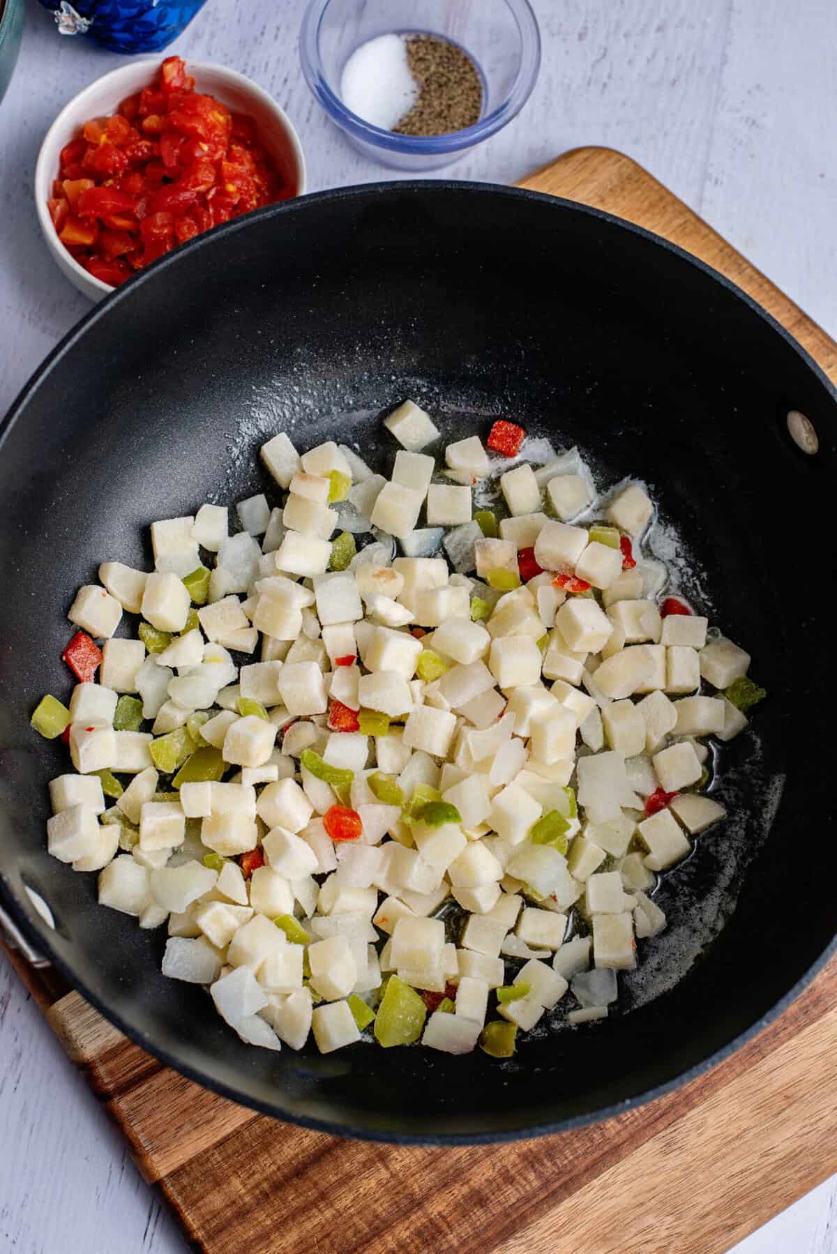 Crisping potatoes O'Brien in a skillet