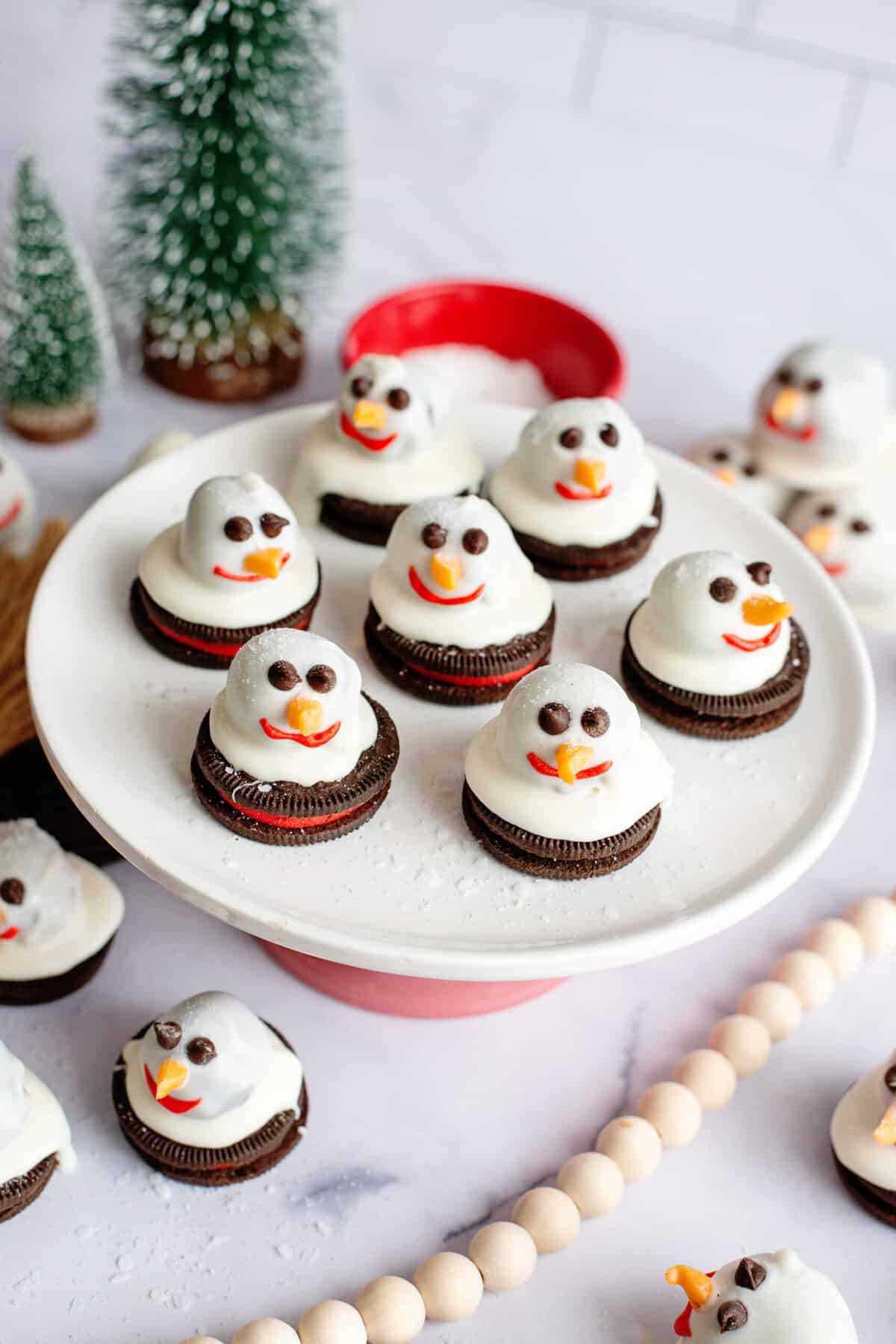 Melt-in-Your-Mouth Snowman Oreo Balls
