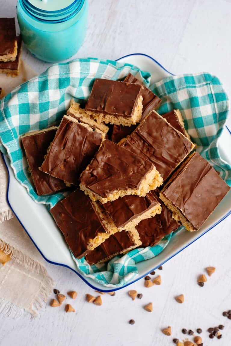 A pan of Scotcharoos