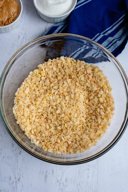 Crisp rice cereal in a mixing bowl