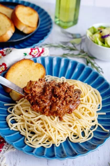 Adding Crock Pot Spaghetti sauce to noodles