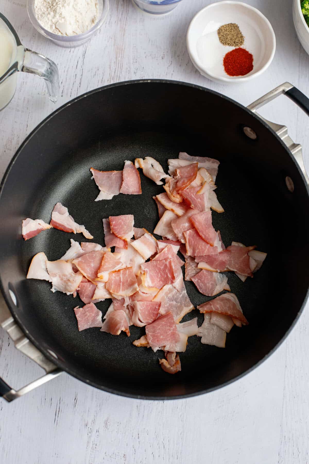 Crisping bacon in a skillet