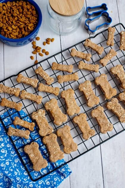 Doggie biscuits cooling on a wire rack