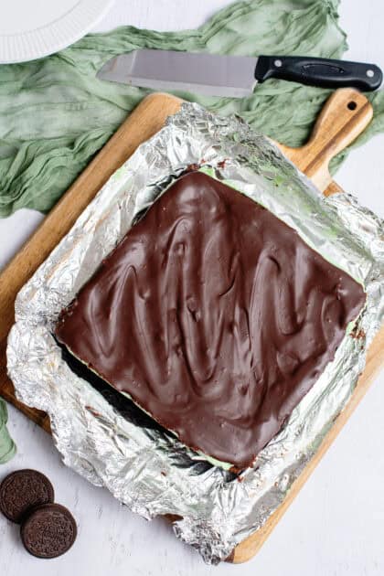 Chilled grasshopper brownies.